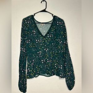 Women’s Wonderly flowered green v-neck blouse